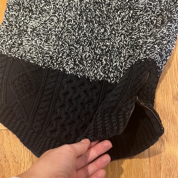 L.L. Bean Signature Pullover Sweater Grey Black White XXS FITS OVERSIZED - Picture 5 of 5